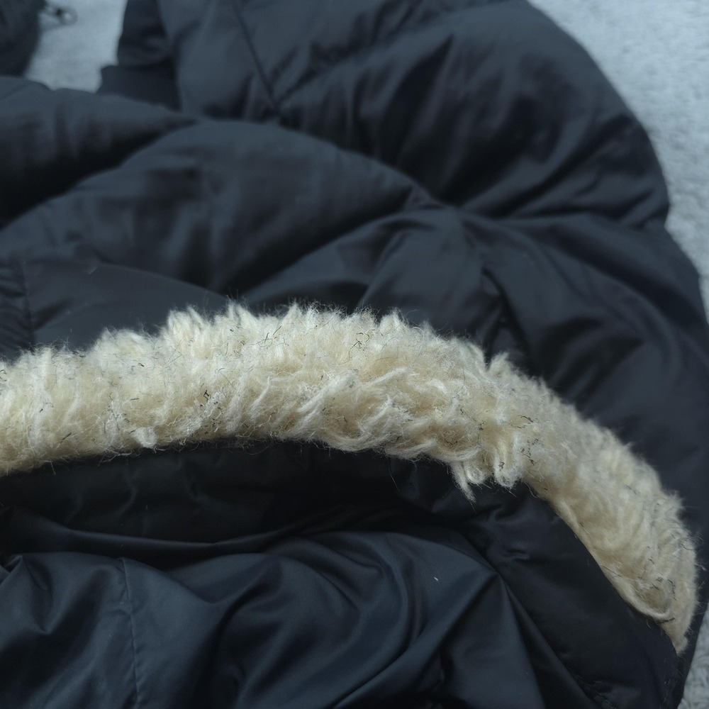 Mountain Hardwear Coat Womens Medium Black Hooded Down Parka Faux Fur Quilted - Picture 10 of 15